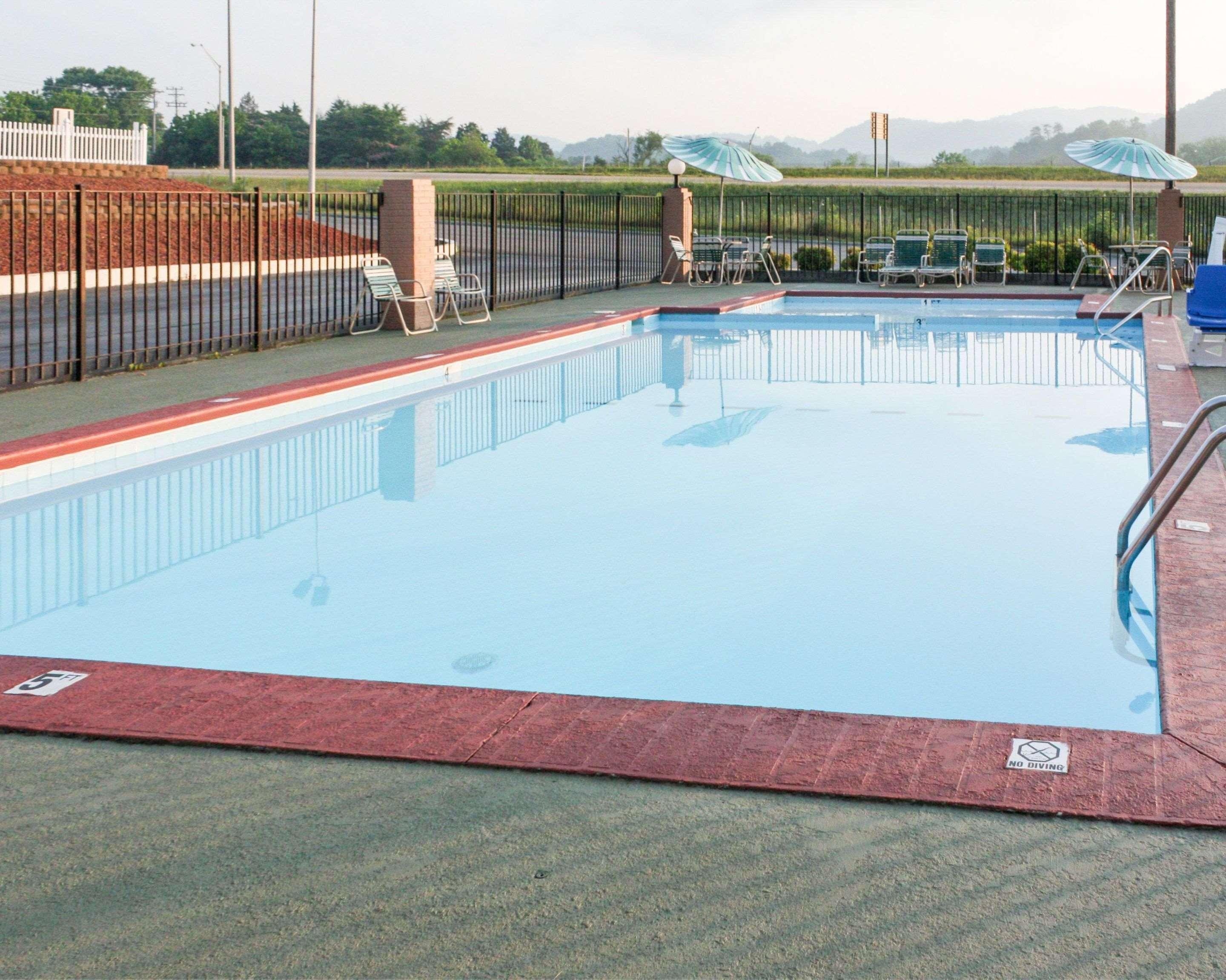 Econo Lodge Rocky Top Extérieur photo