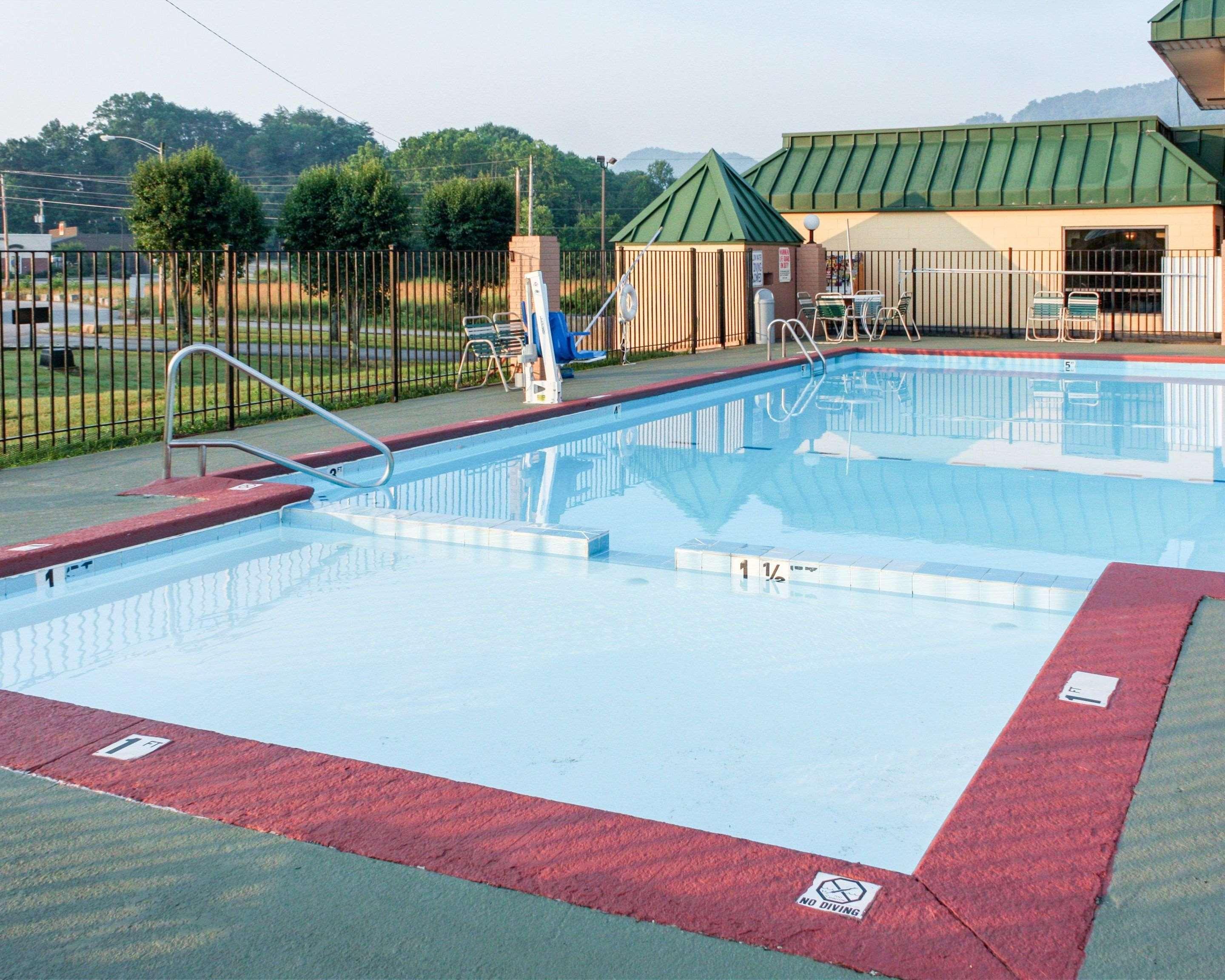 Econo Lodge Rocky Top Extérieur photo